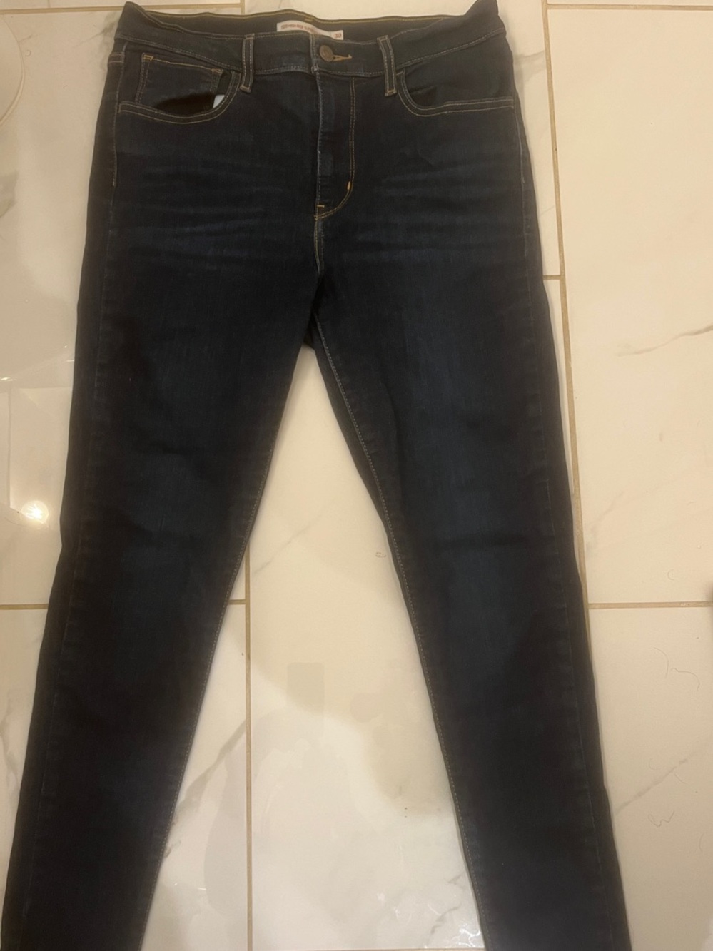 Levi's Women's Dark Indigo Skinny Jeans